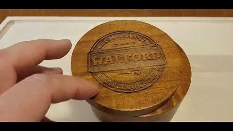 Barbecue Rub Box with Swivel Lid - CookbookPeople.com