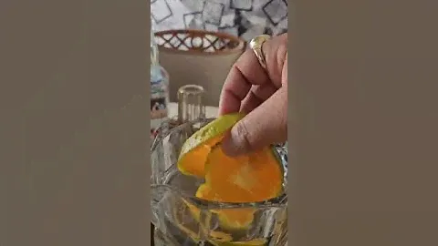 Zest & Spice: Citrus Detox Infusion with Oranges, Cinnamon, Ginger & Clove